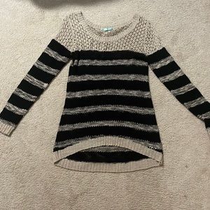 Maurices sweater size large